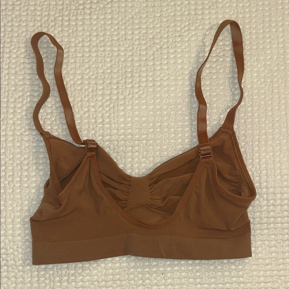 Skims Seamless Sculpt Bralette - Picture 4 of 4
